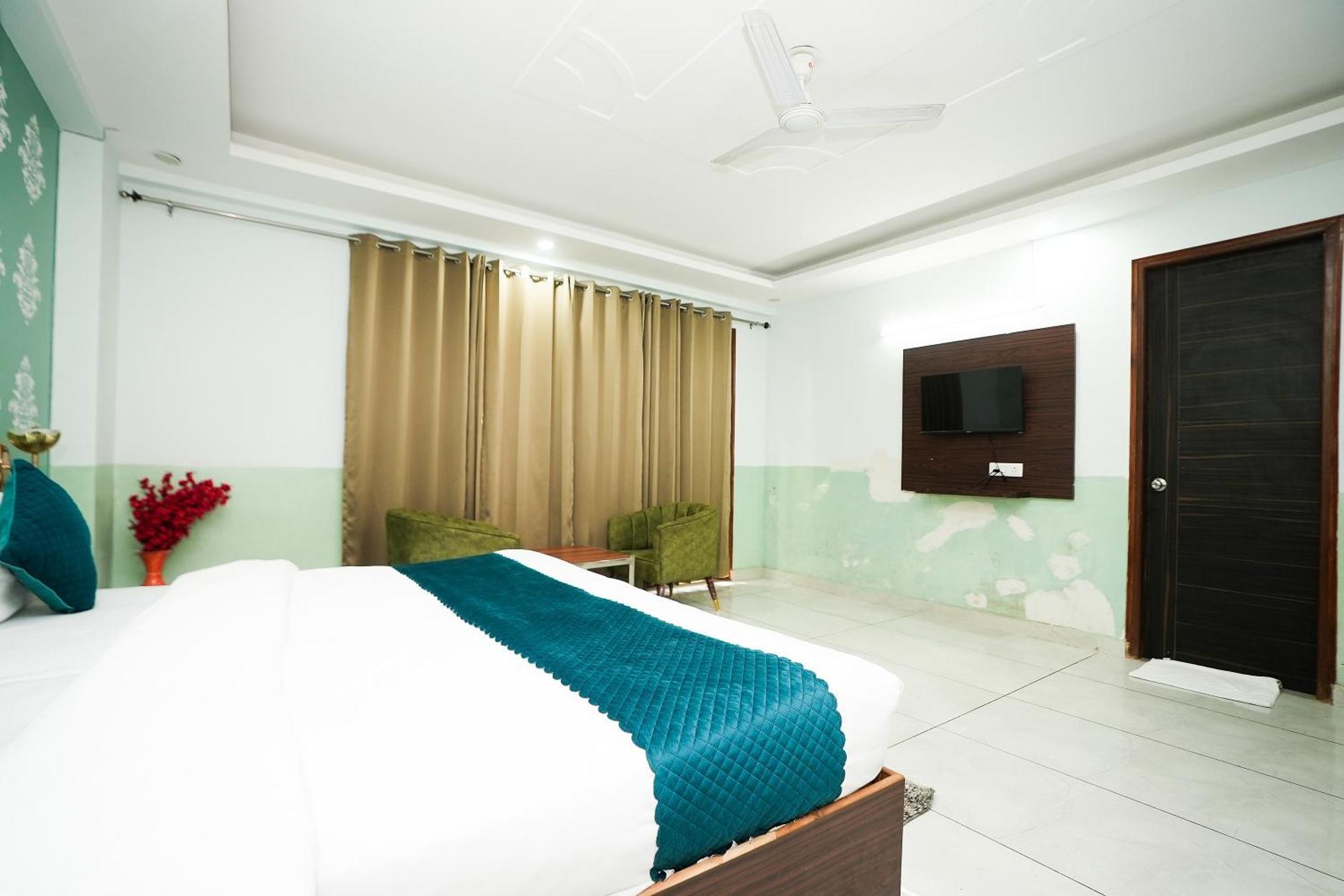 Hotel Tanvi Premium Residency Near Artemis Hospital, Gurugram à Gurgaon Extérieur photo