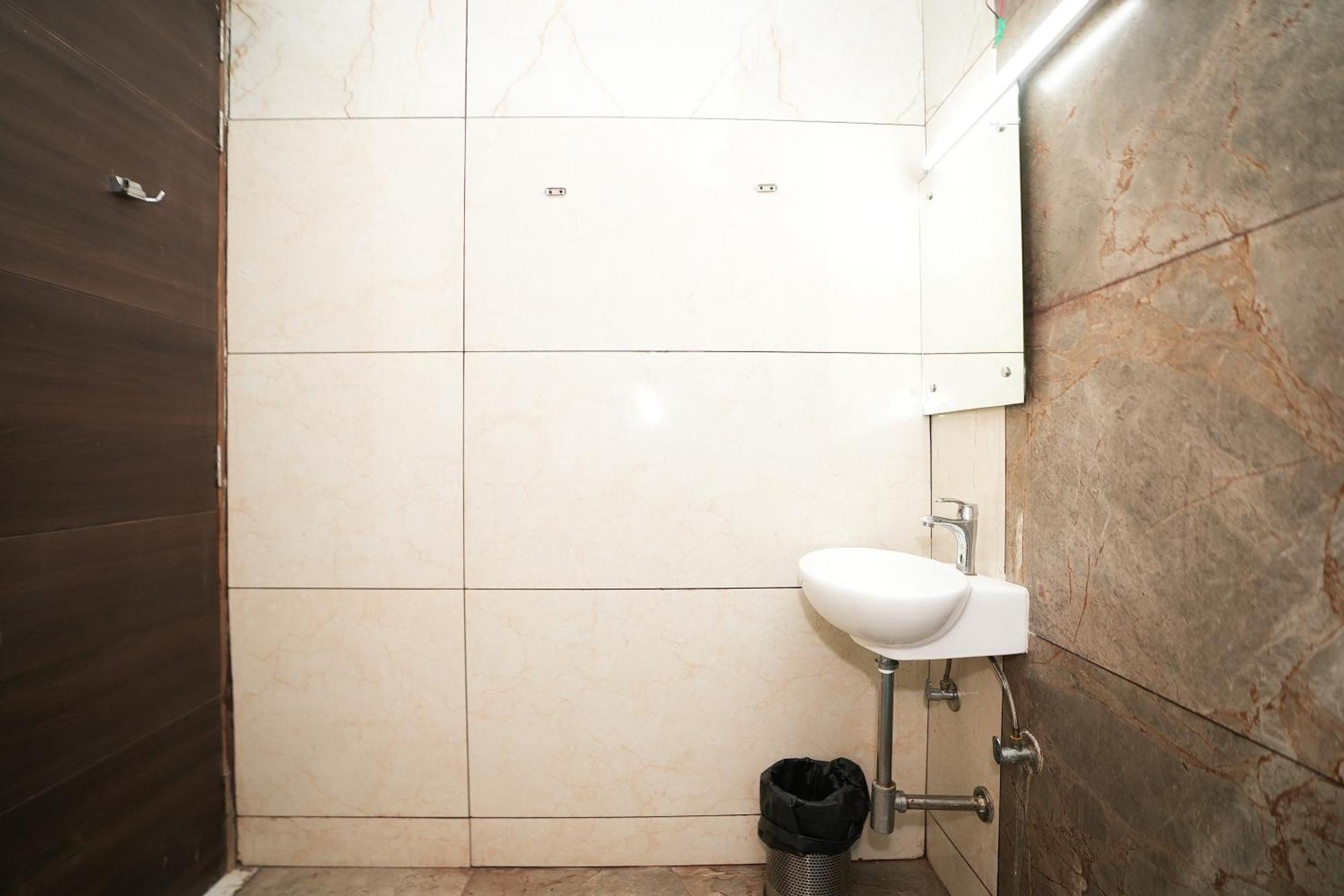 Hotel Tanvi Premium Residency Near Artemis Hospital, Gurugram à Gurgaon Extérieur photo