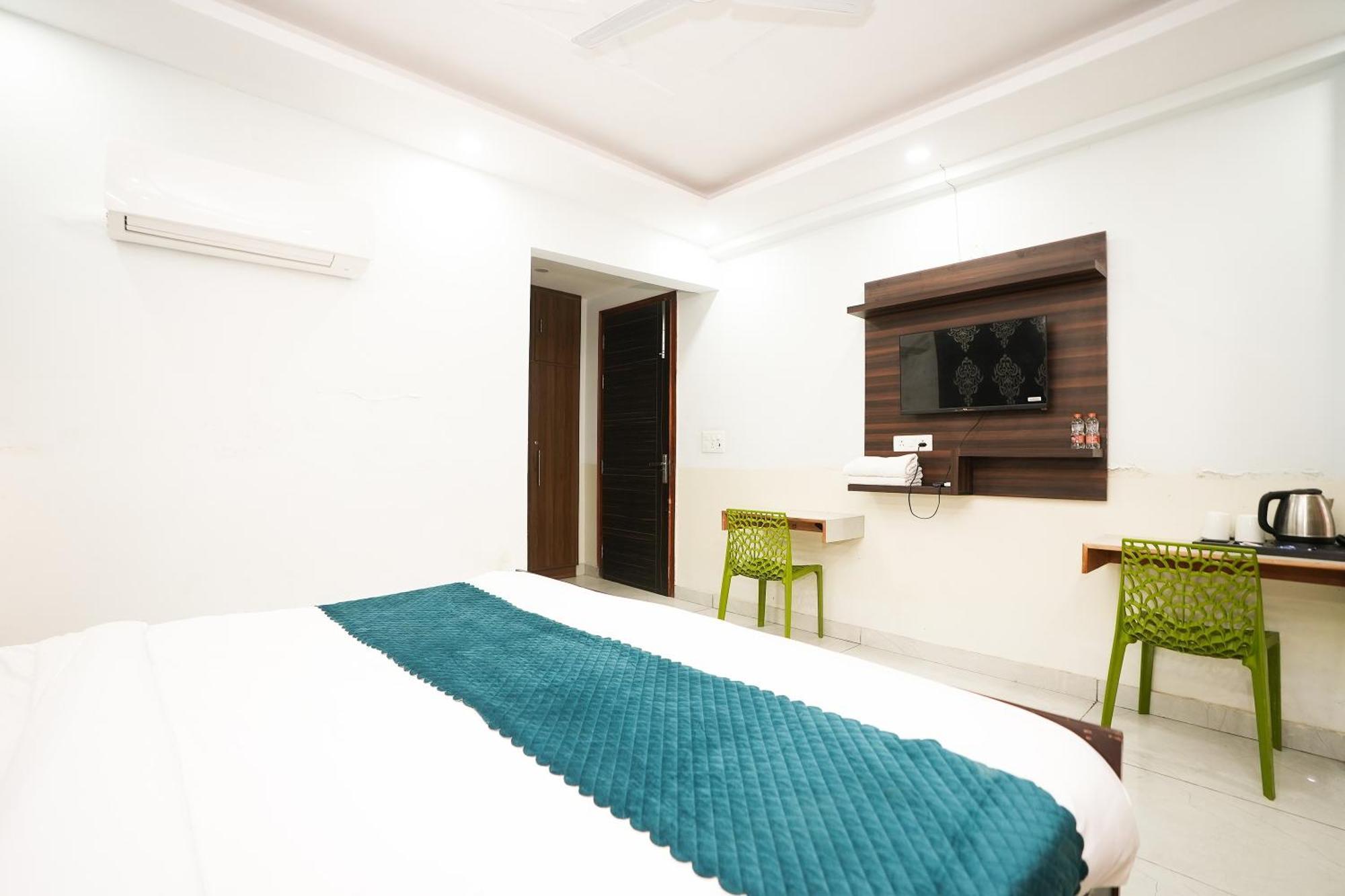 Hotel Tanvi Premium Residency Near Artemis Hospital, Gurugram à Gurgaon Extérieur photo
