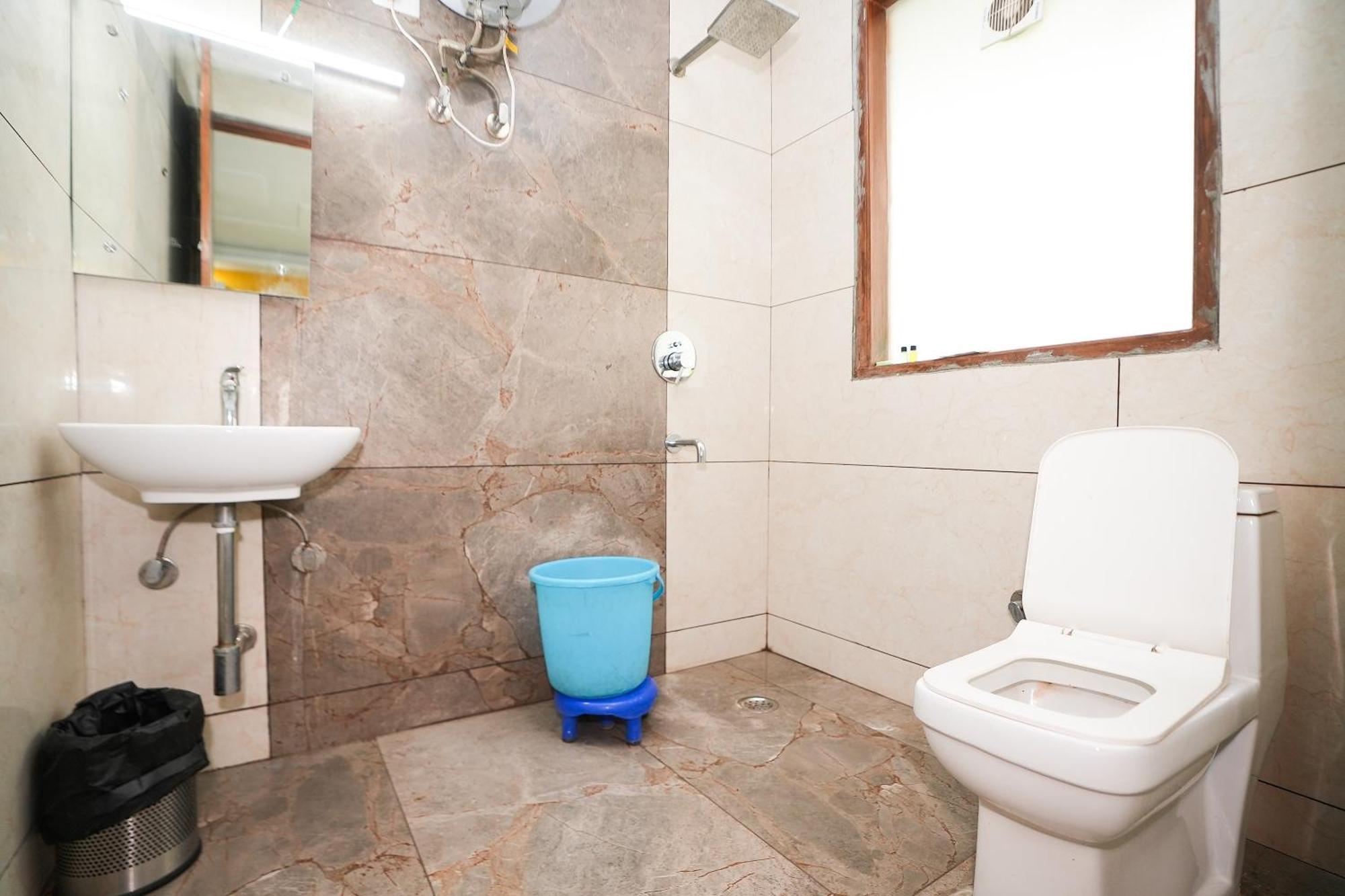 Hotel Tanvi Premium Residency Near Artemis Hospital, Gurugram à Gurgaon Extérieur photo
