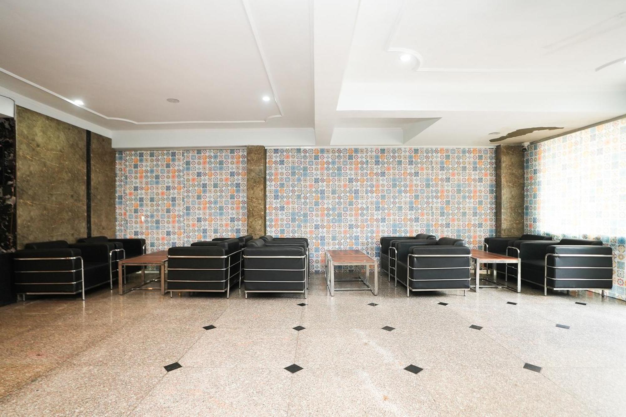 Hotel Tanvi Premium Residency Near Artemis Hospital, Gurugram à Gurgaon Extérieur photo