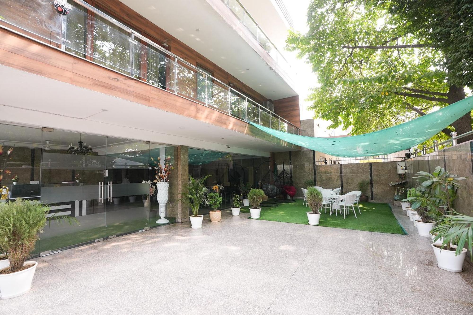 Hotel Tanvi Premium Residency Near Artemis Hospital, Gurugram à Gurgaon Extérieur photo