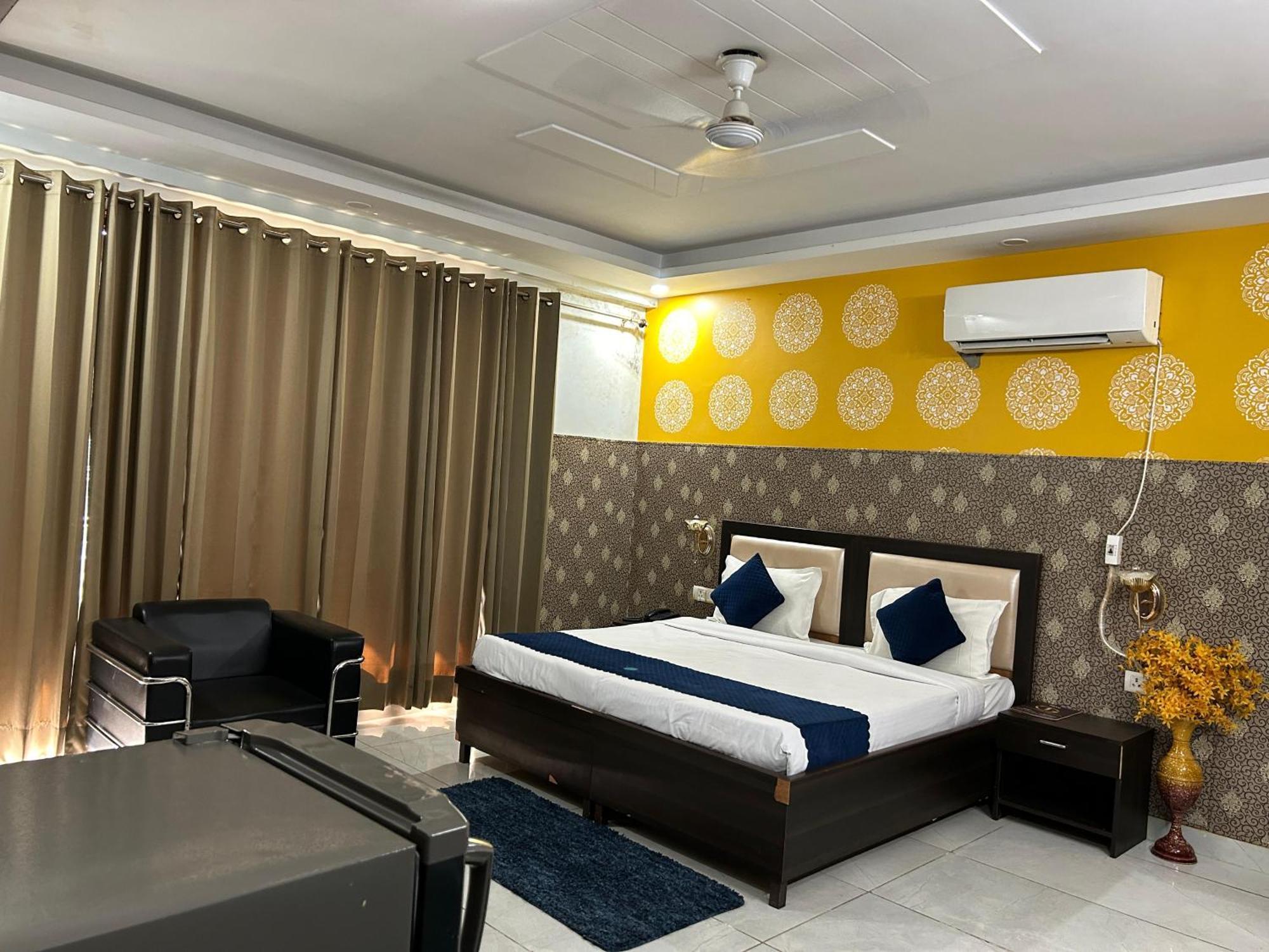 Hotel Tanvi Premium Residency Near Artemis Hospital, Gurugram à Gurgaon Extérieur photo