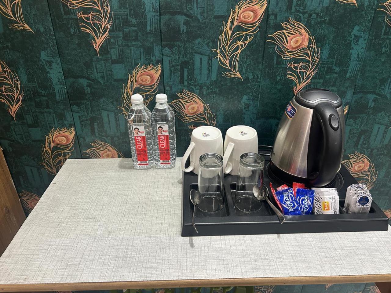Hotel Tanvi Premium Residency Near Artemis Hospital, Gurugram à Gurgaon Extérieur photo