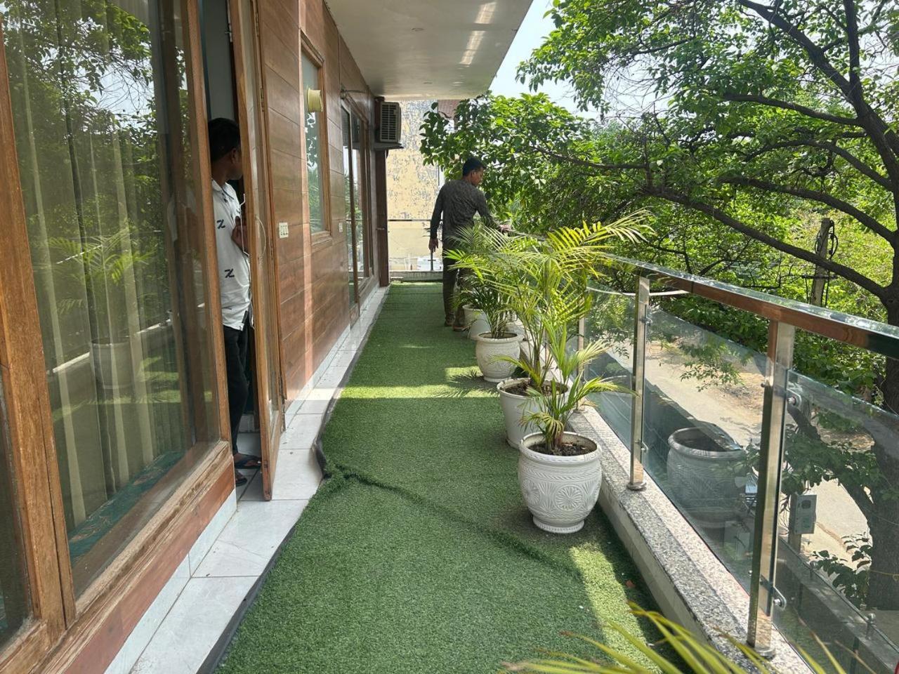 Hotel Tanvi Premium Residency Near Artemis Hospital, Gurugram à Gurgaon Extérieur photo
