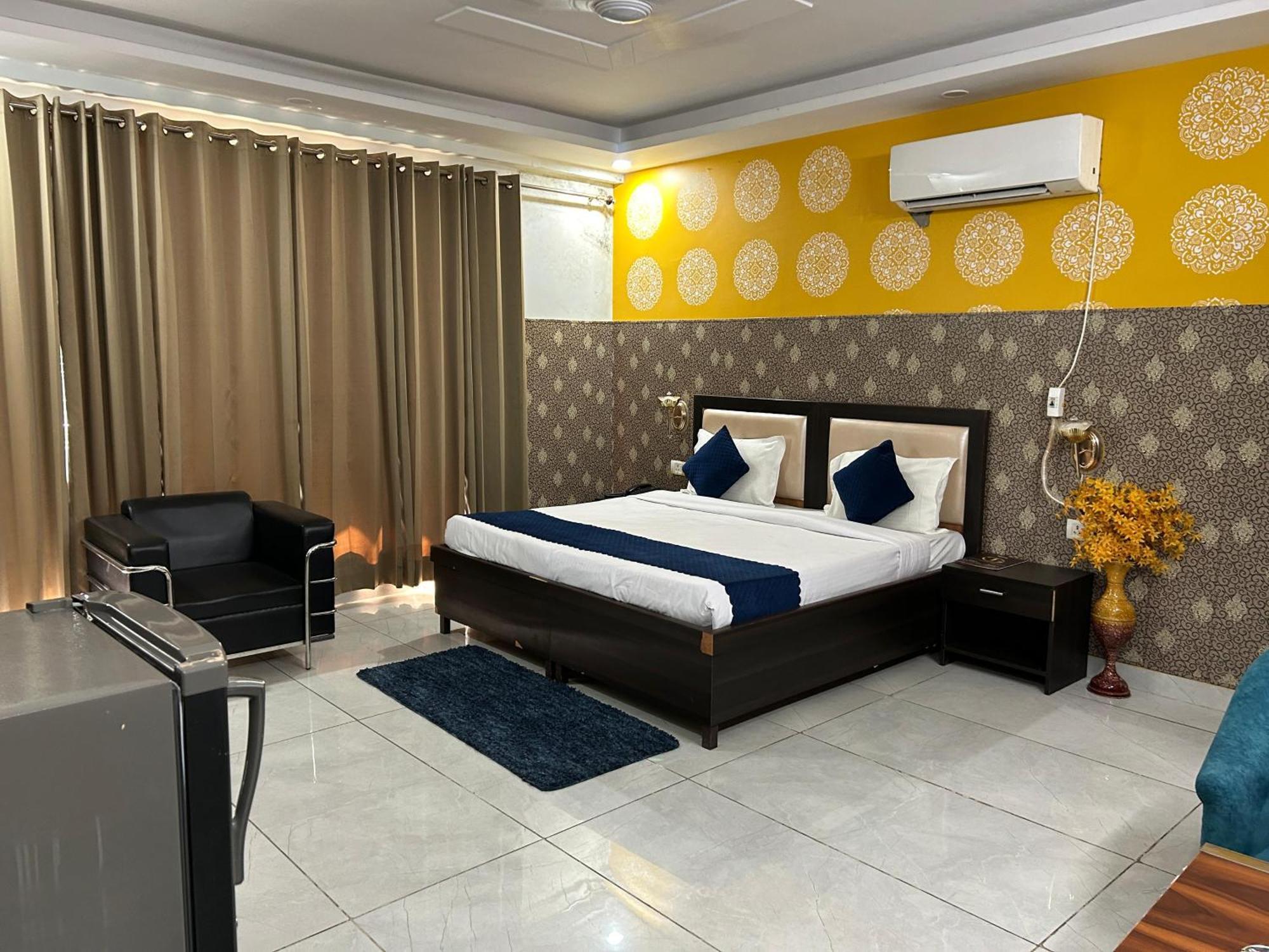 Hotel Tanvi Premium Residency Near Artemis Hospital, Gurugram à Gurgaon Extérieur photo