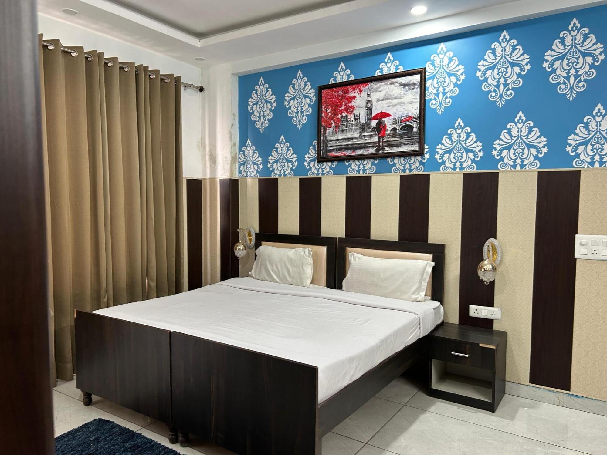 Hotel Tanvi Premium Residency Near Artemis Hospital, Gurugram à Gurgaon Extérieur photo