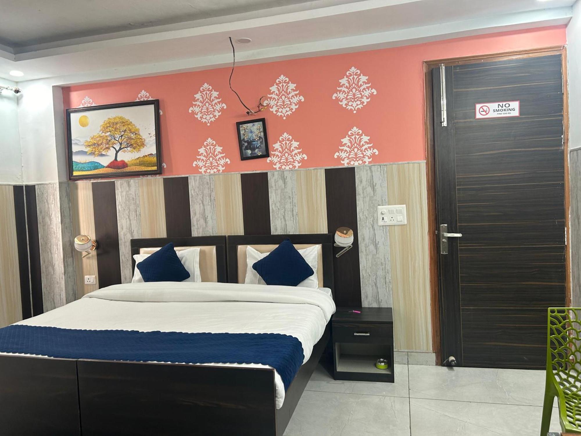 Hotel Tanvi Premium Residency Near Artemis Hospital, Gurugram à Gurgaon Extérieur photo