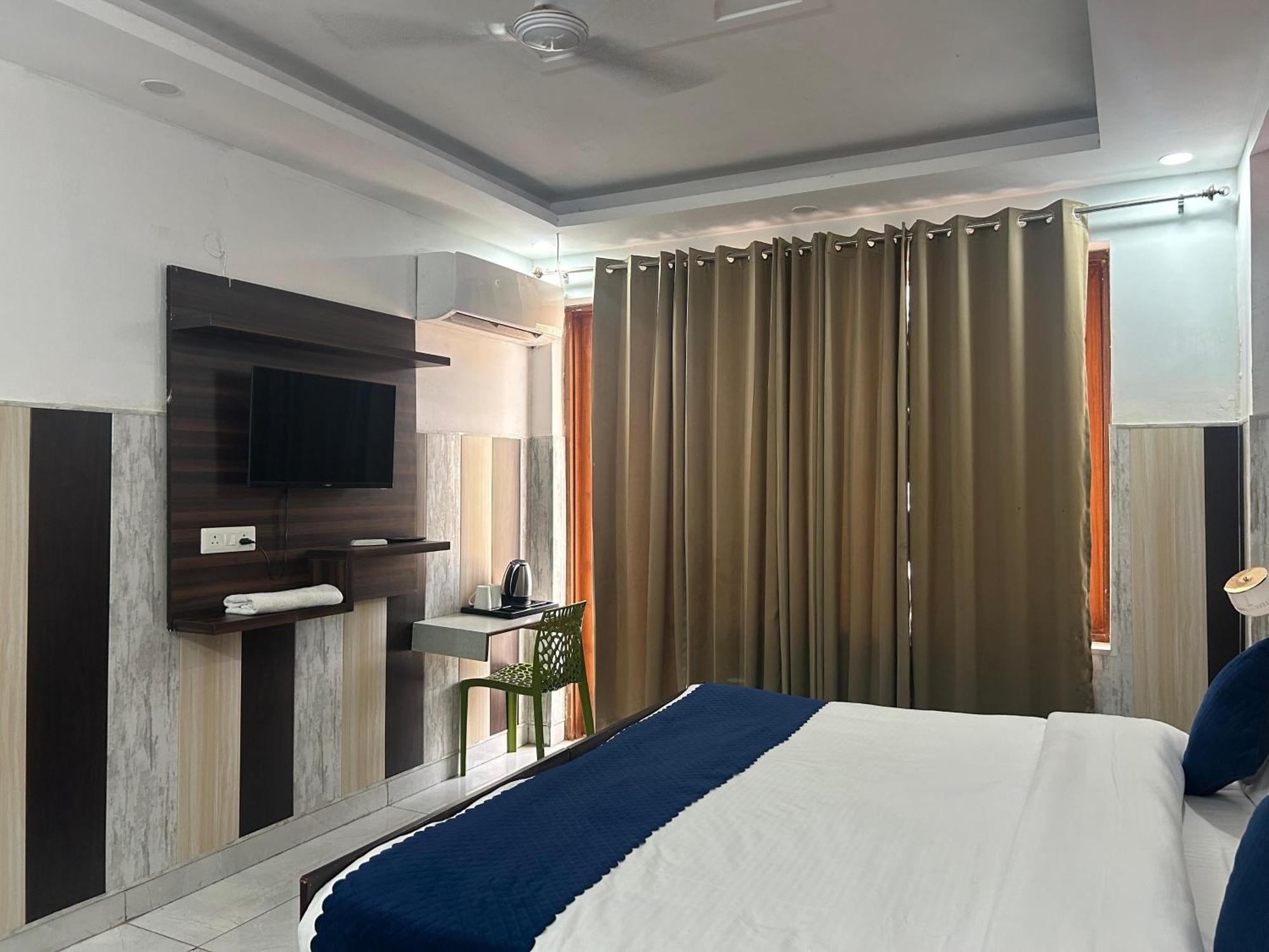 Hotel Tanvi Premium Residency Near Artemis Hospital, Gurugram à Gurgaon Extérieur photo